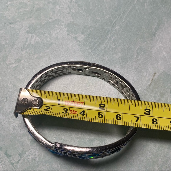 Vintage Nolan Miller silver and blue stone hinged cuff bracelet missing stones - Picture 5 of 7